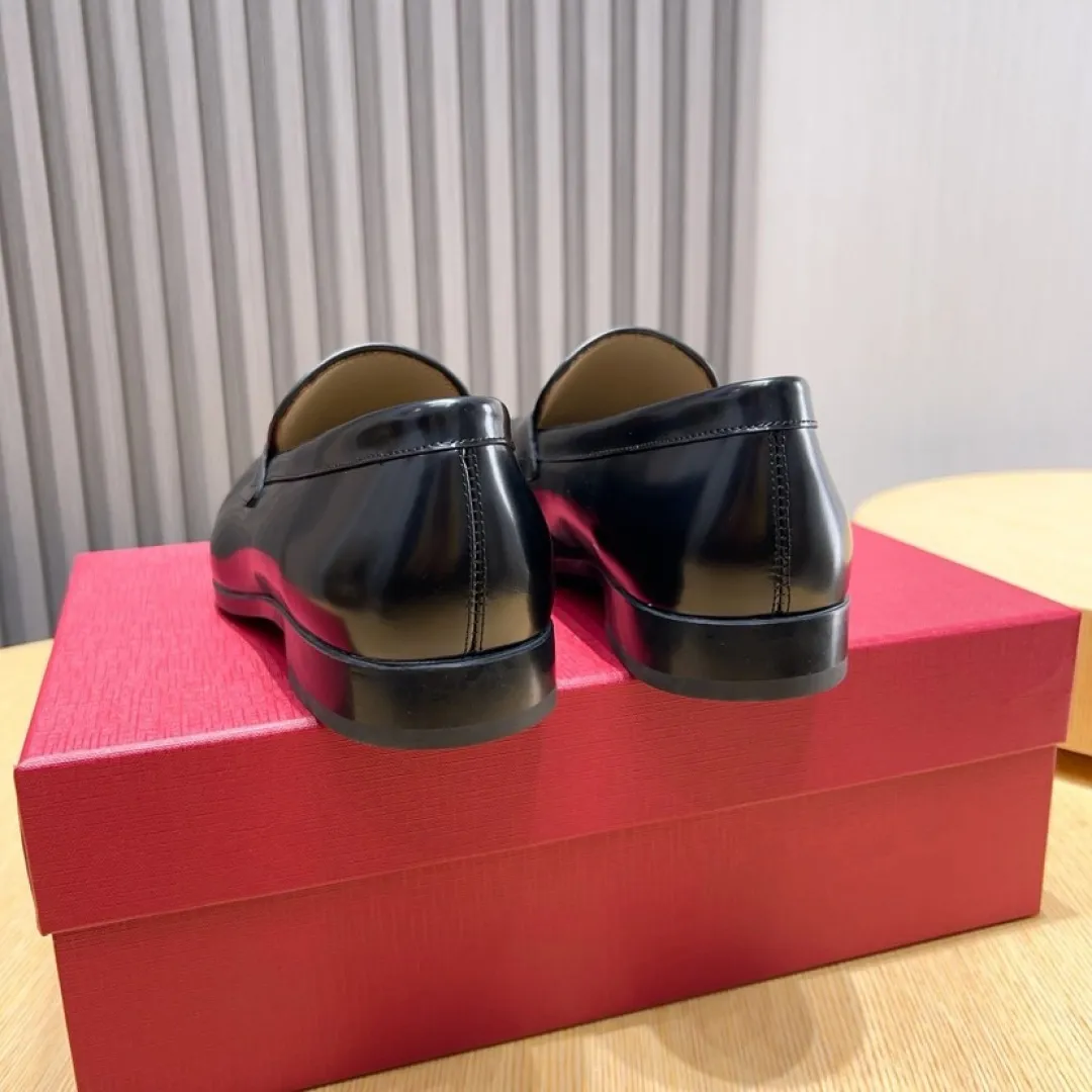 Factory P620💰🔥《Ferragamo》👏Latest•High-end top brand luxury~purchasing agent, top~quality. New fashionable business men's shoes🔜The uppers are made of original cashmere cowhide➕cowhide·lining, with fine workmanship. The original stylish and soft combination wear-resistant and non-slip outsole is light and comfortable on the feet. The real thing looks better in real life. Size: 38/44